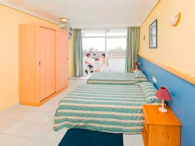 *** Apart Otel Apartamentos Vibra Tivoli Playa d'en Bossa İspanya